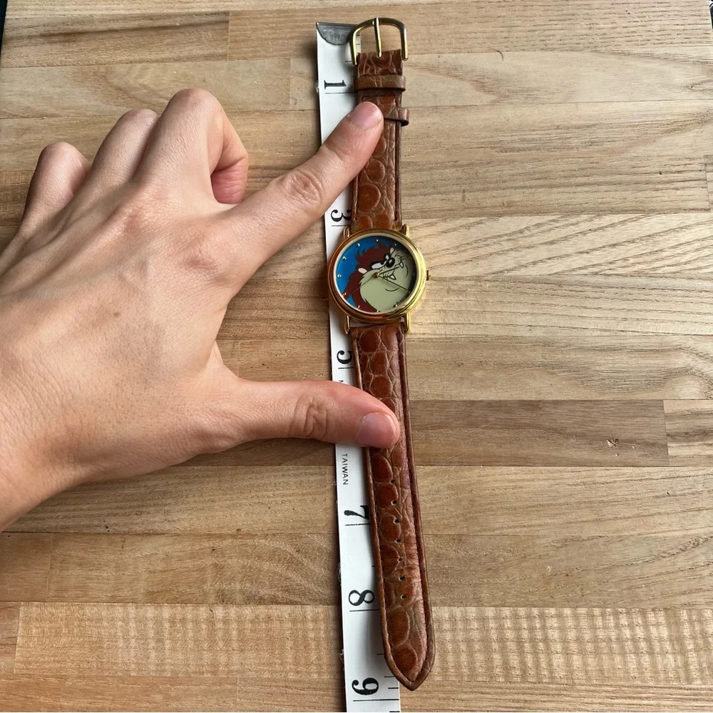 Vintage Armitron Taz Tasmanian Devil Looney Tunes watch NEW BATTERY